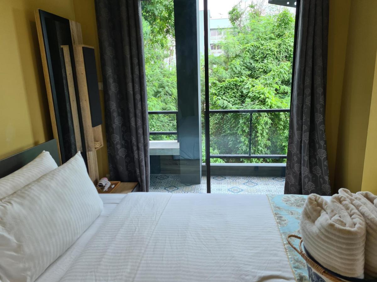 The Lantern Suites Ban Song Hong Екстер'єр фото