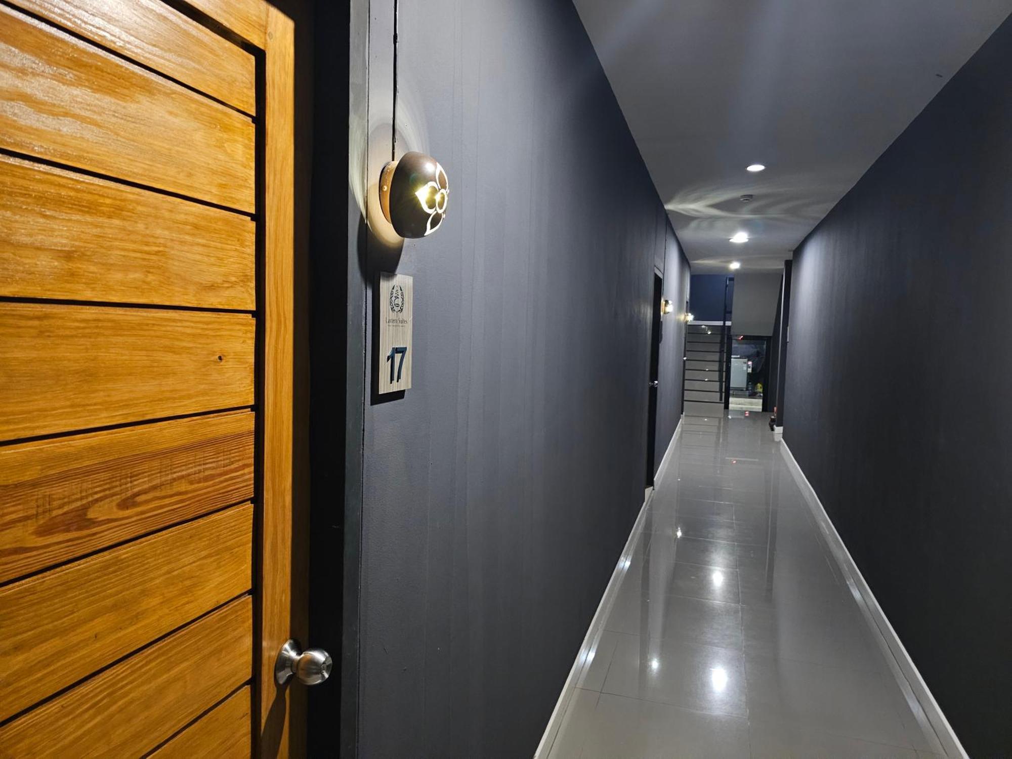 The Lantern Suites Ban Song Hong Екстер'єр фото